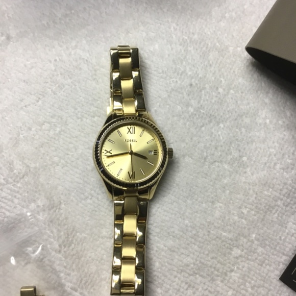 New Unworn Scarlette Three-hand Stainless Steel Watch - Picture 6 of 9